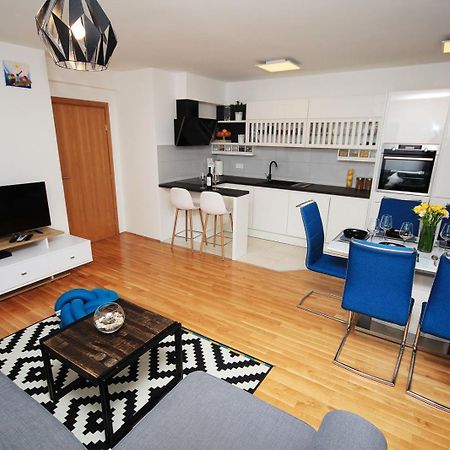Apartman Ela Makarska Bagian luar foto