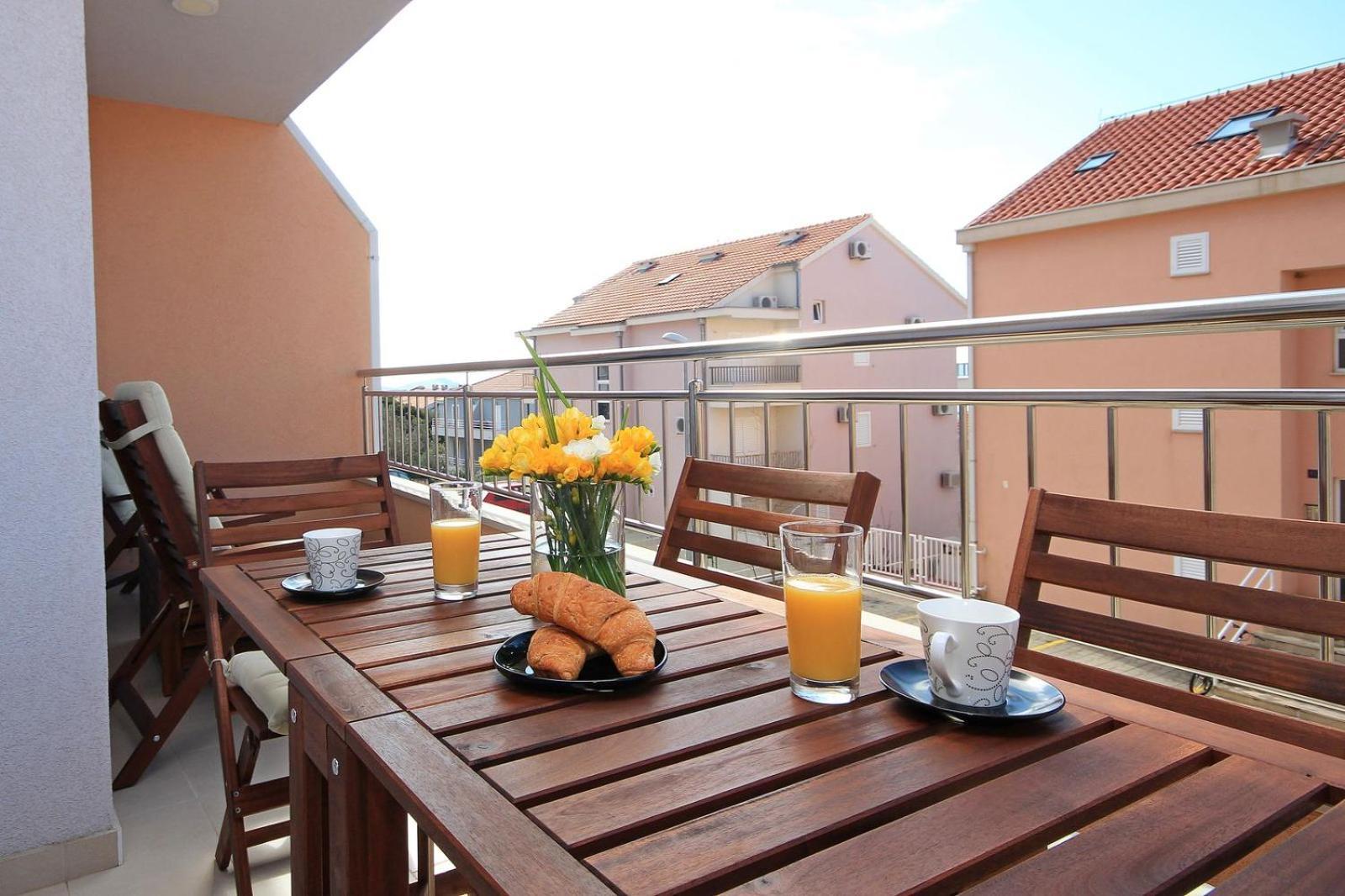 Apartman Ela Makarska Bagian luar foto